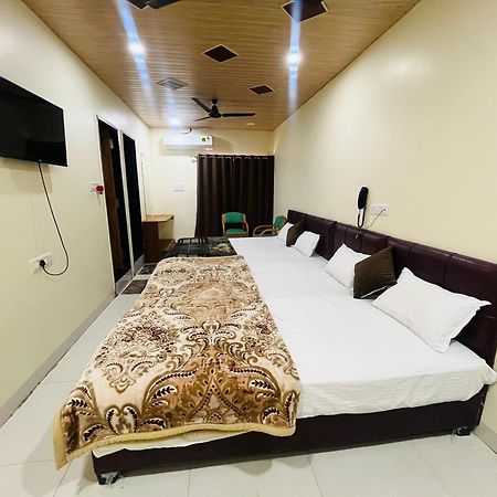 Hotel Shri Shiv Ganga Bhakt Niwas Udždžain Exteriér fotografie