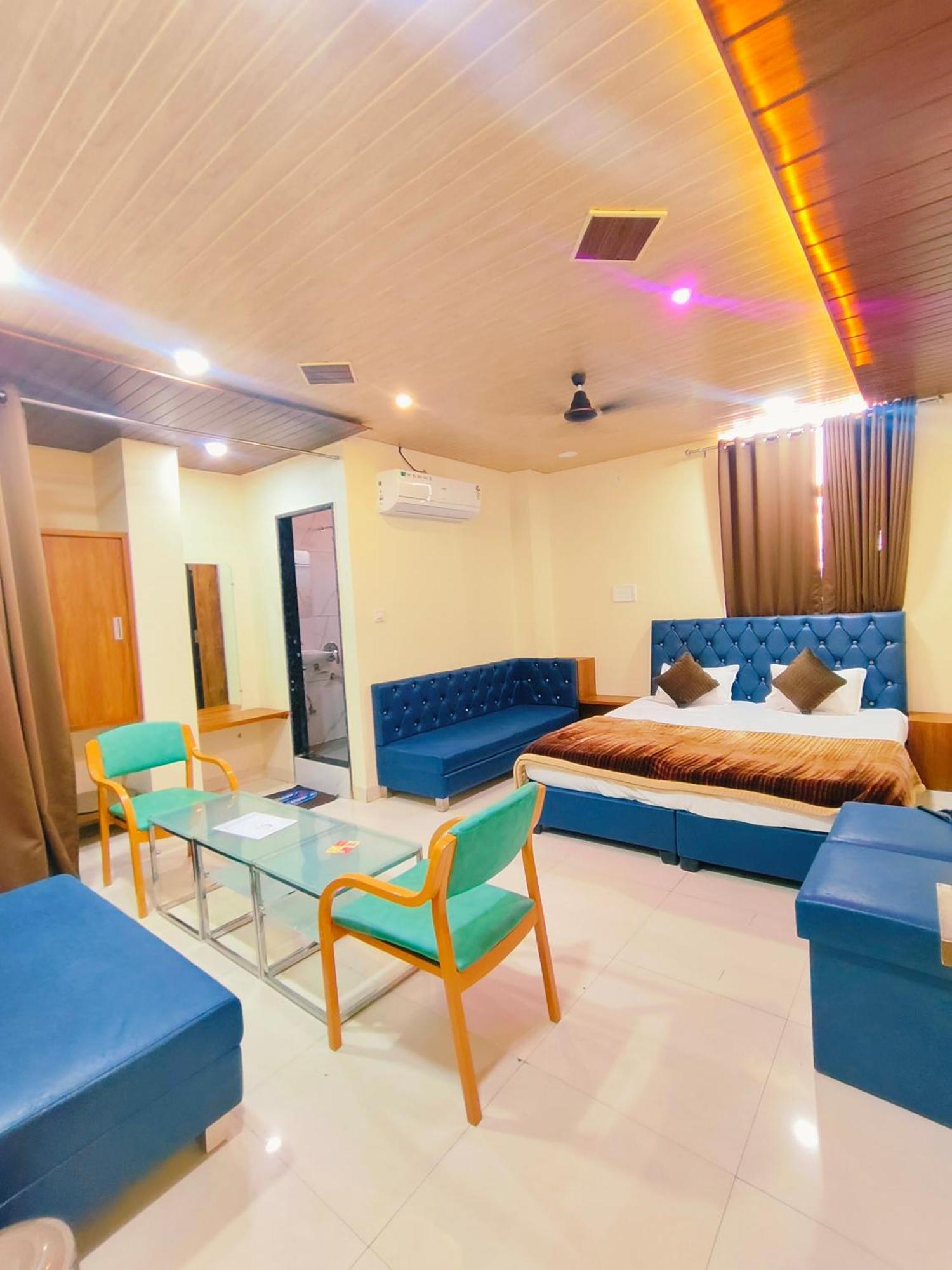 Hotel Shri Shiv Ganga Bhakt Niwas Udždžain Exteriér fotografie