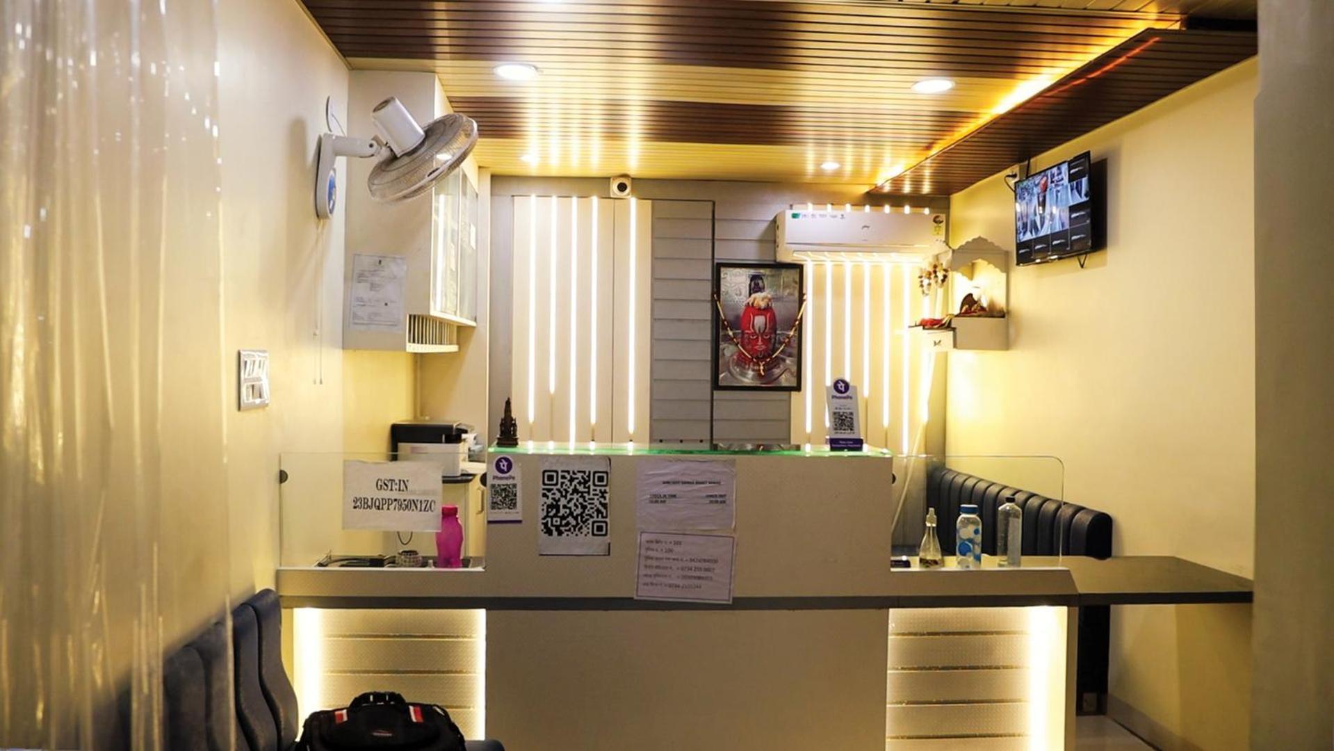 Hotel Shri Shiv Ganga Bhakt Niwas Udždžain Exteriér fotografie