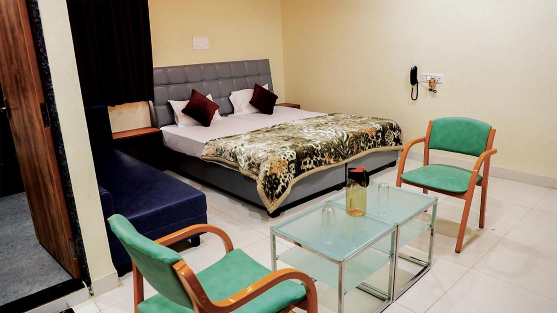 Hotel Shri Shiv Ganga Bhakt Niwas Udždžain Exteriér fotografie