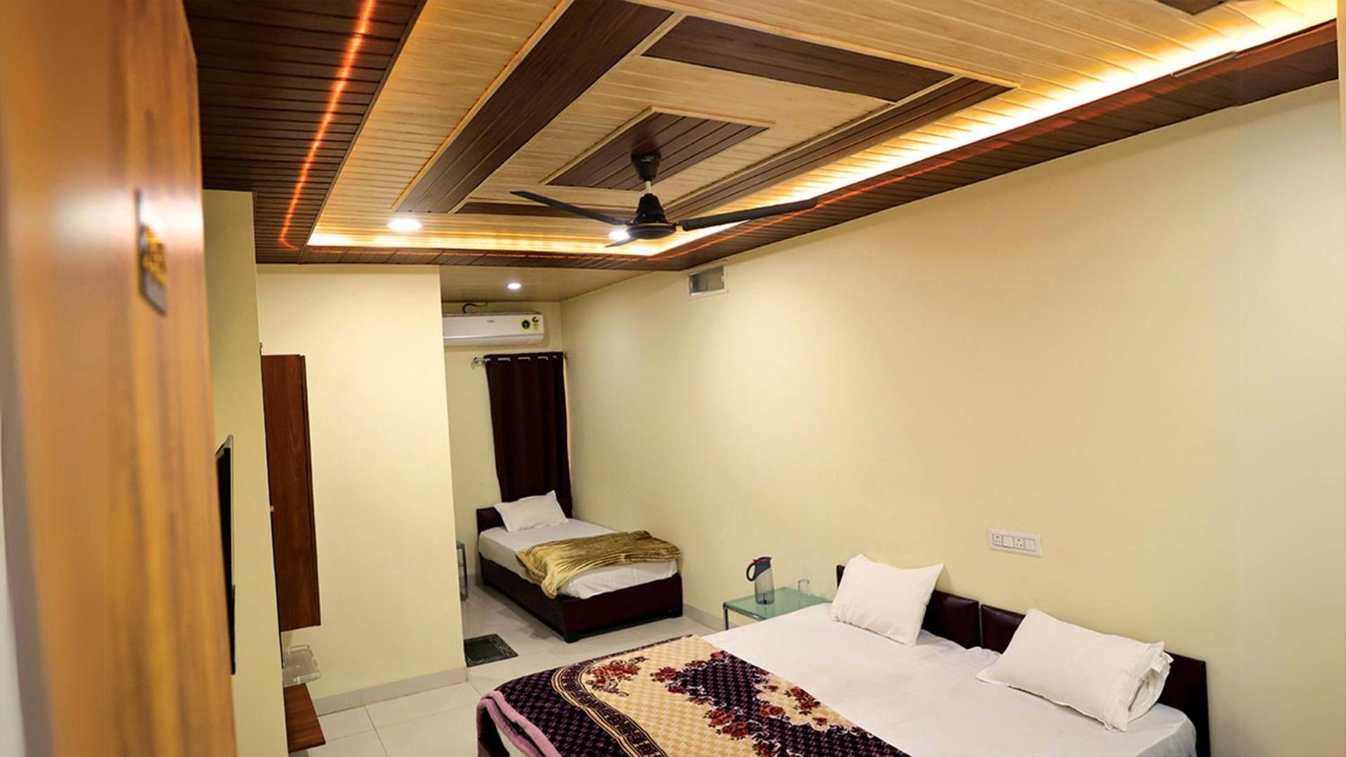 Hotel Shri Shiv Ganga Bhakt Niwas Udždžain Exteriér fotografie