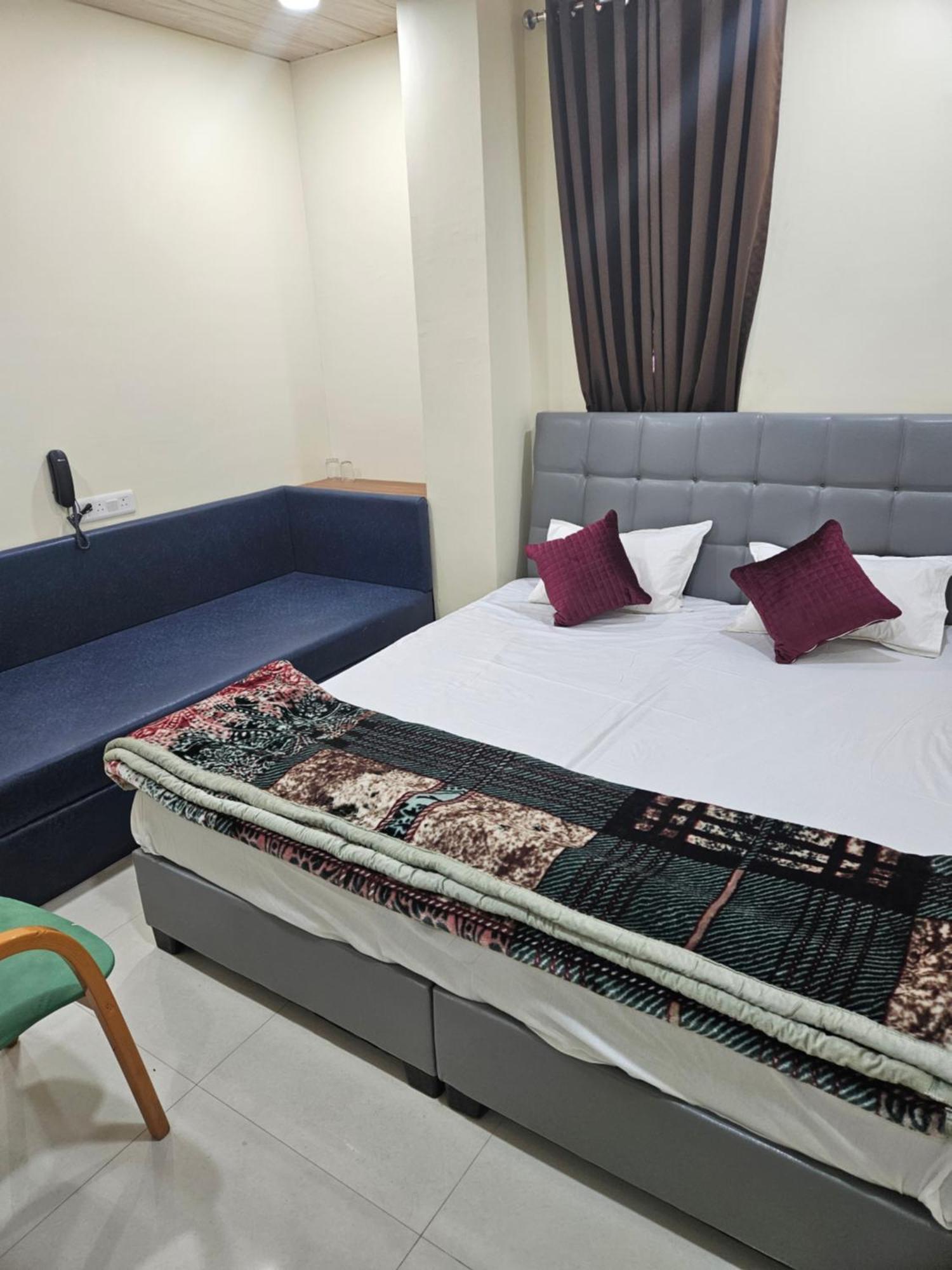 Hotel Shri Shiv Ganga Bhakt Niwas Udždžain Exteriér fotografie