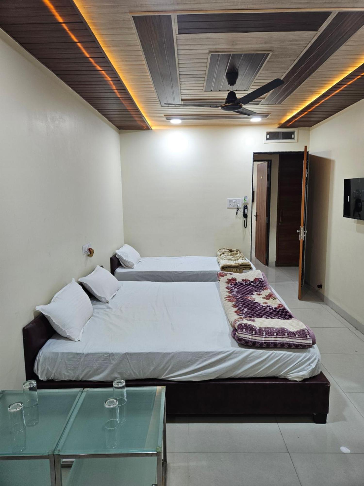 Hotel Shri Shiv Ganga Bhakt Niwas Udždžain Exteriér fotografie