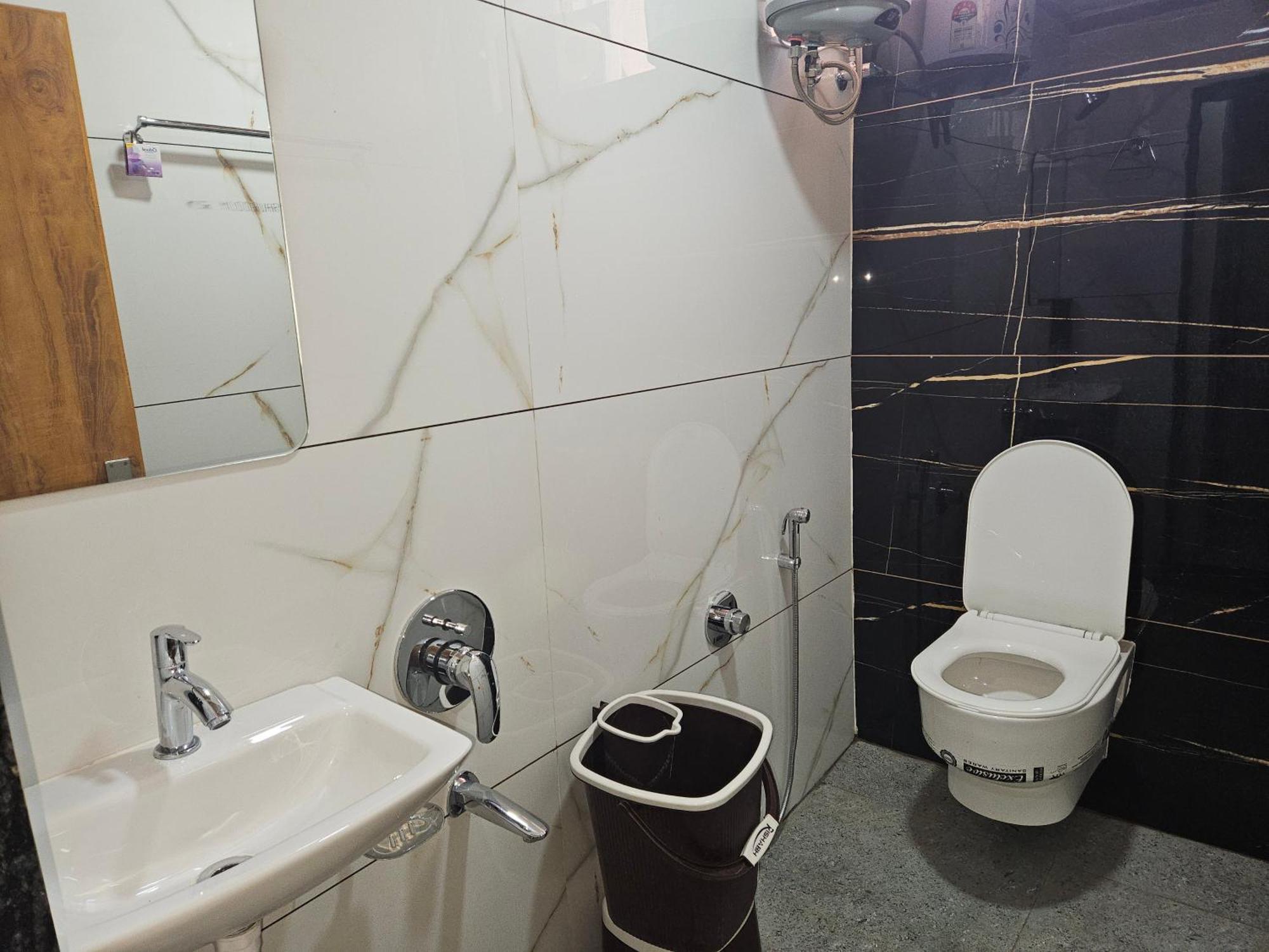 Hotel Shri Shiv Ganga Bhakt Niwas Udždžain Exteriér fotografie