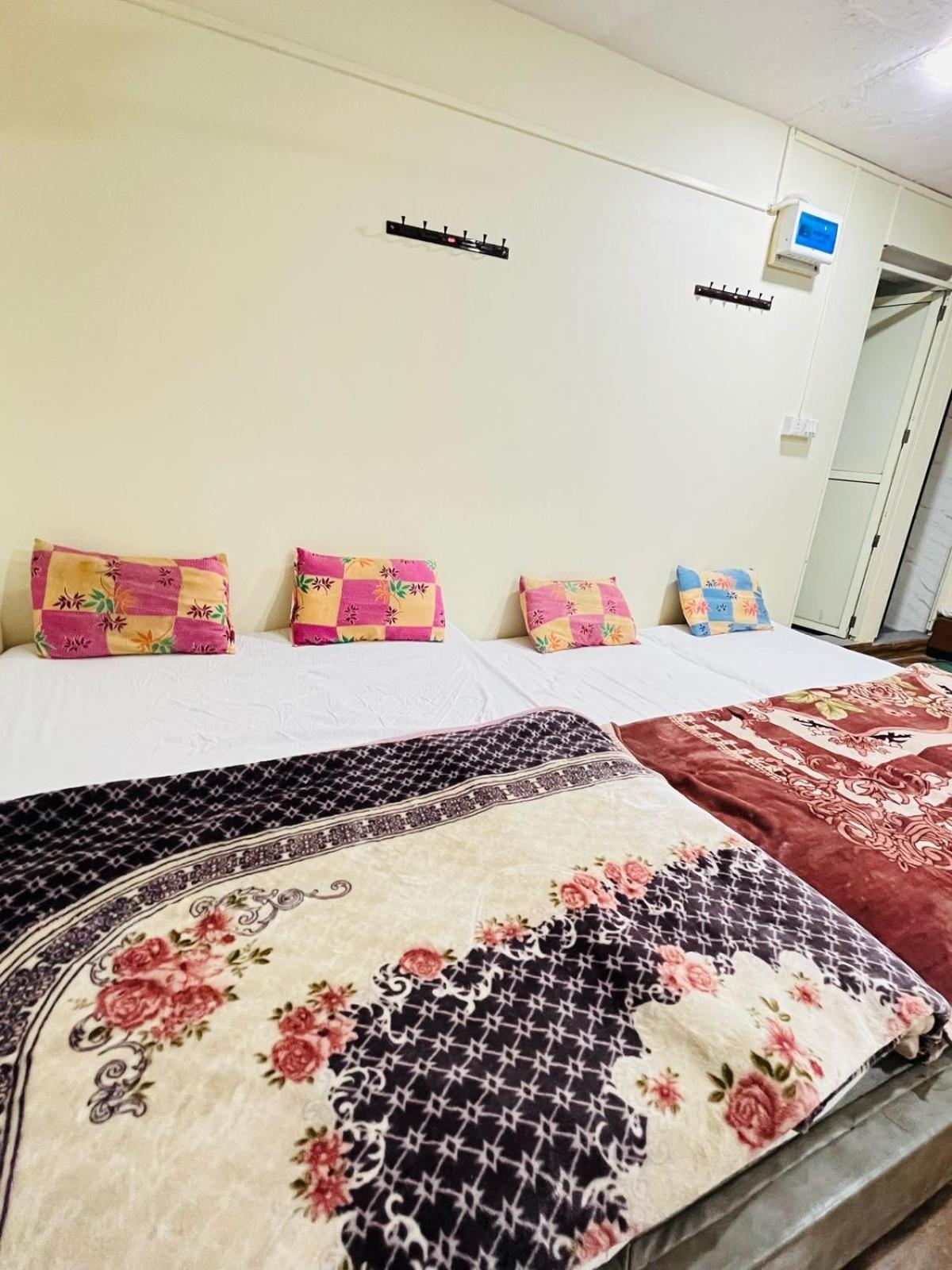 Hotel Shri Shiv Ganga Bhakt Niwas Udždžain Exteriér fotografie
