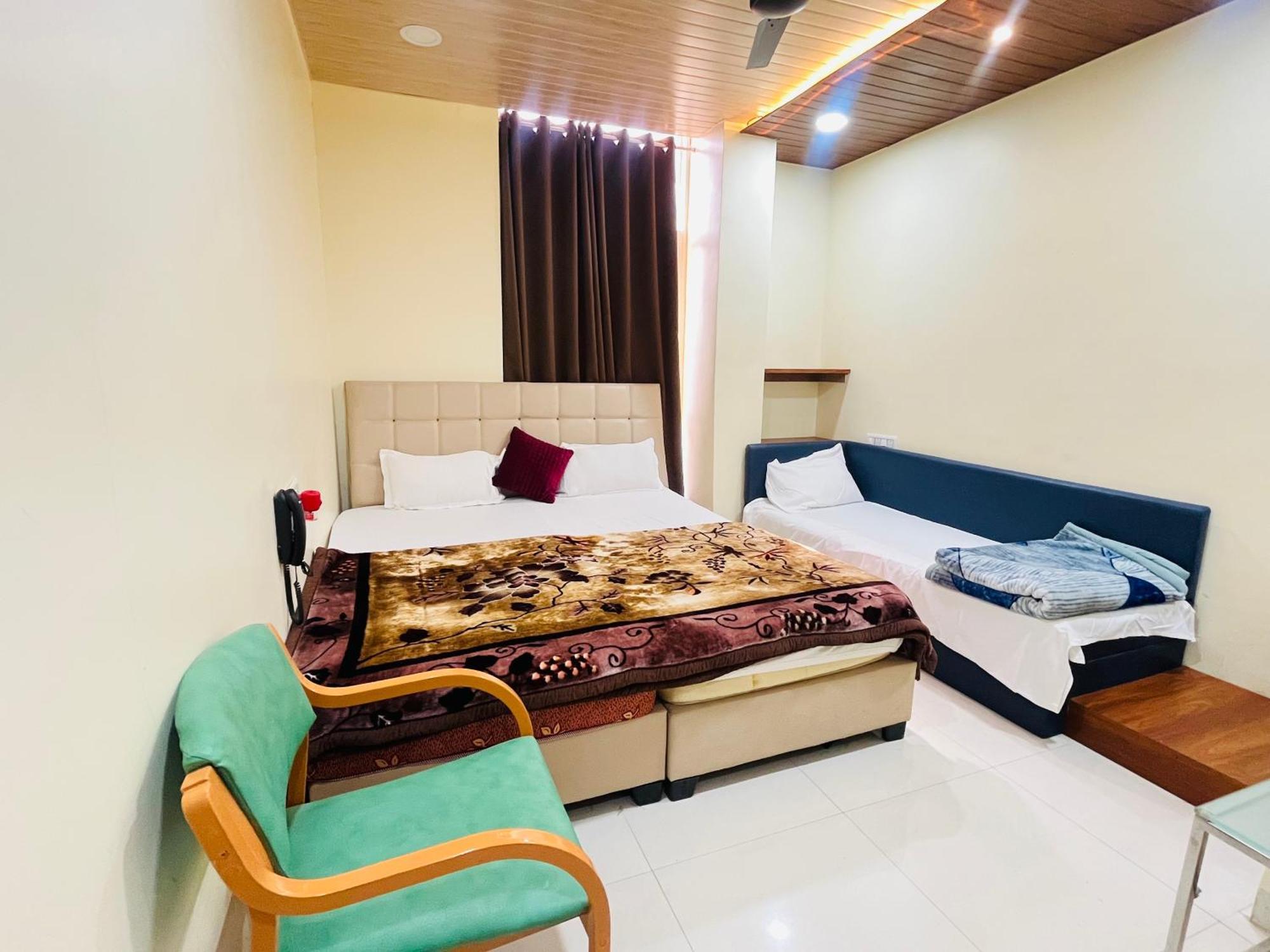 Hotel Shri Shiv Ganga Bhakt Niwas Udždžain Exteriér fotografie
